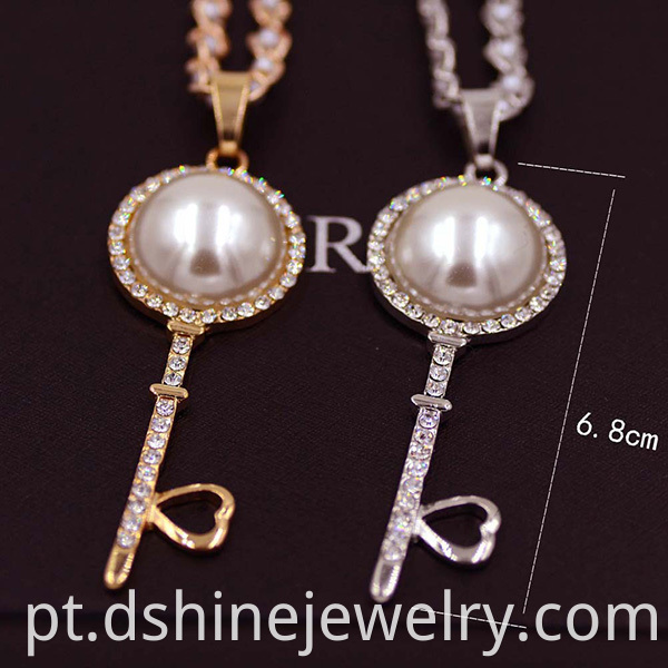 Full Rhinestone Key Necklace For Lady